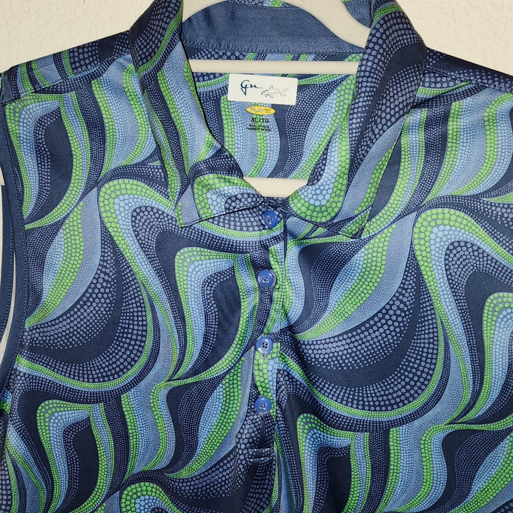 Greg Norman women's L skort and XL golf shirt MATCHING SET. Item 081224XX - Picture 8 of 12